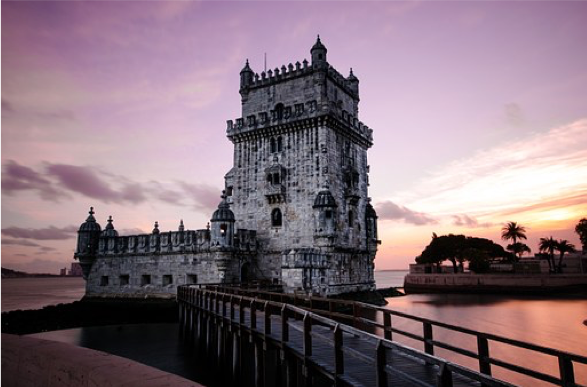 Portugal is een EU land met een aangenaam klimaat, een gunstig prijsniveau van onroerend goed en dagelijkse benodigdheden. 
